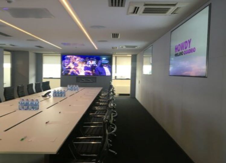 Nuova Boardroom HQ Accenture Milano